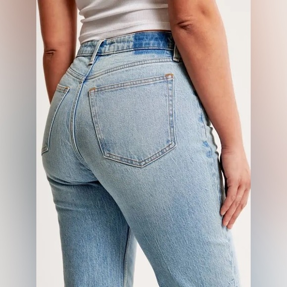 NWT Abercrombie & Fitch '90s Relaxed High Rise Jeans Size 31/12 Curve Love - Picture 3 of 12